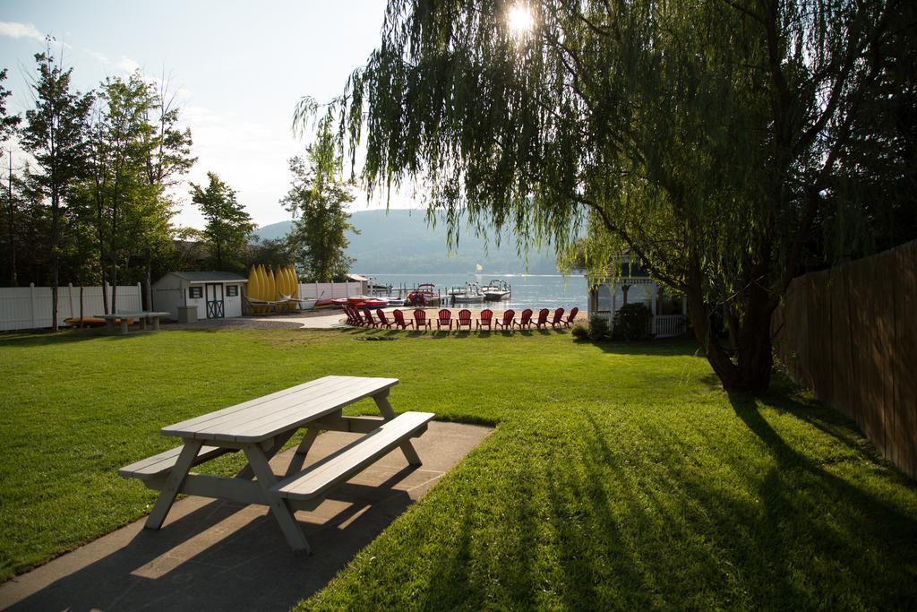 Shore Meadows Lodge Llc Lake George Exterior photo