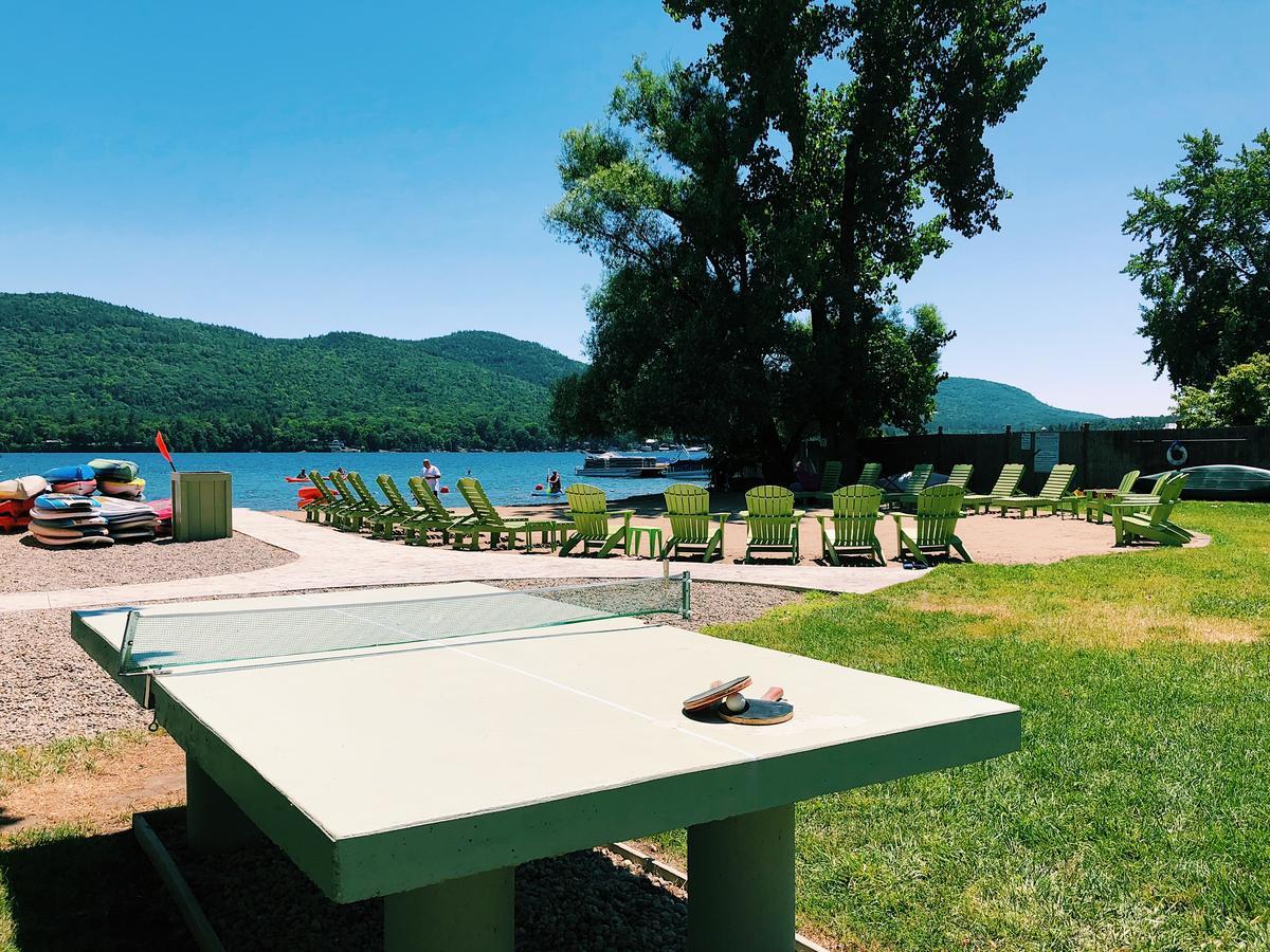 Shore Meadows Lodge Llc Lake George Exterior photo