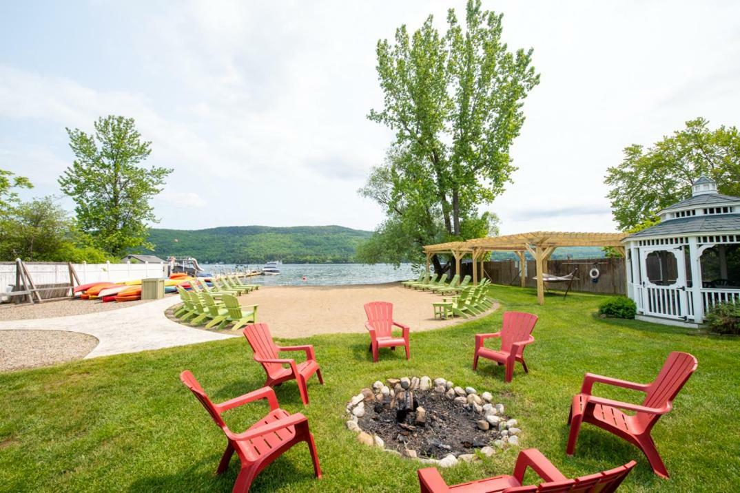 Shore Meadows Lodge Llc Lake George Exterior photo